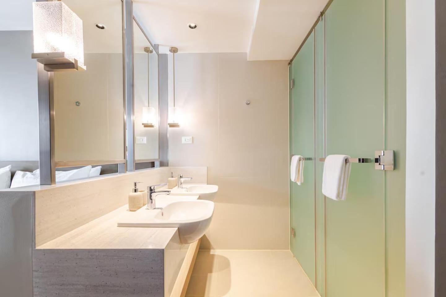 Gorios Crib Hotel 4*
